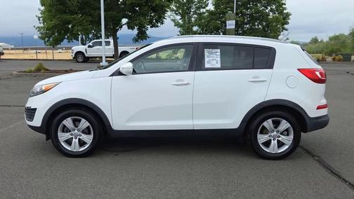 Clear White 2012 Kia Sportage LX