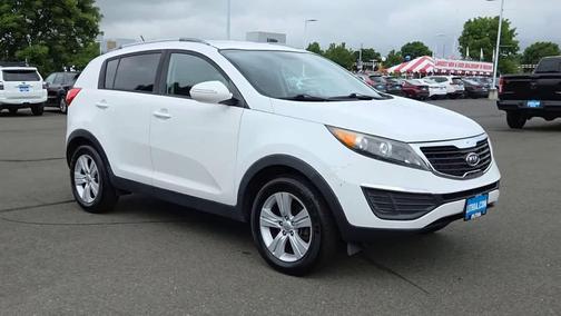 Clear White 2012 Kia Sportage LX