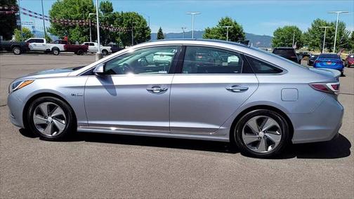 2016 Hyundai SONATA Hybrid Limited
