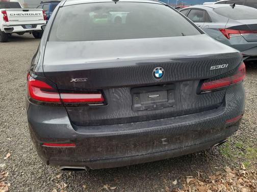 2022 BMW 530 i xDrive