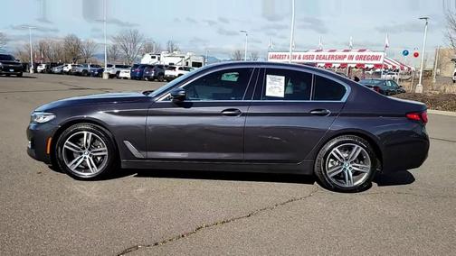 2022 BMW 530 i xDrive