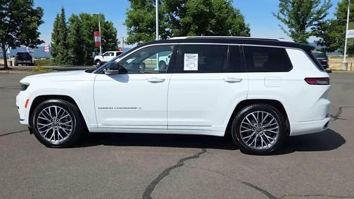 Bright White Clear Coat 2023 Jeep Grand Cherokee L Summit Reserve