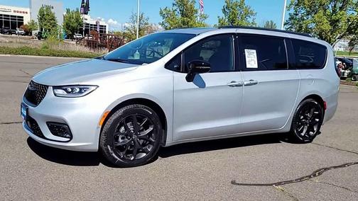 Silver Mist Clearcoat 2026 Chrysler Pacifica L