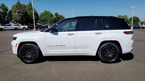 2025 Jeep Grand Cherokee Summit