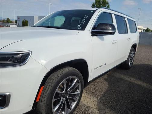 2023 Jeep Wagoneer L Series III