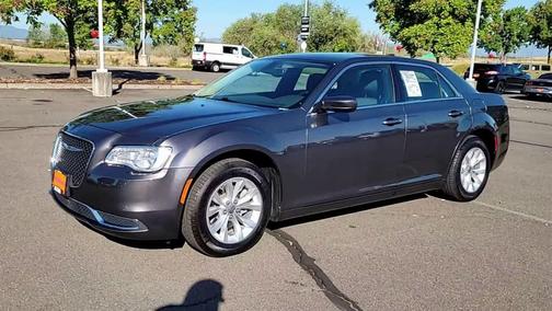 2023 Chrysler 300 Touring