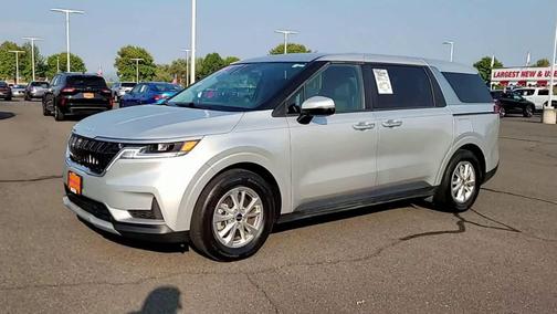 2022 Kia Carnival LX