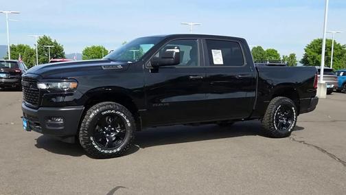 Diamond Black Crystal Pearlcoat 2026 RAM 1500 Warlock