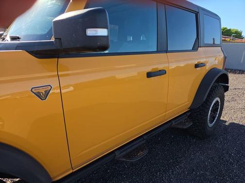 Cyber Orange Metallic Tricoat 2022 Ford Bronco Badlands