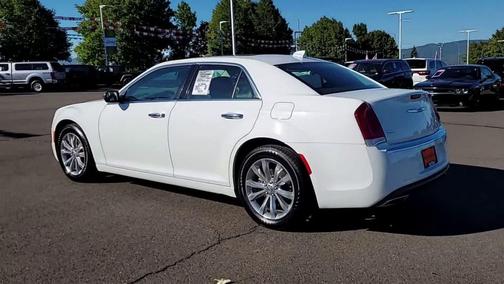2018 Chrysler 300 Limited