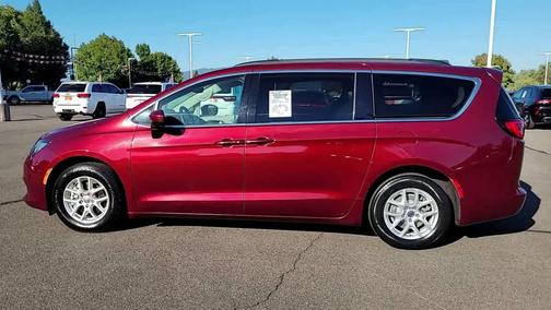 2021 Chrysler Voyager LXI