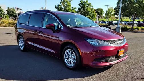 2021 Chrysler Voyager LXI
