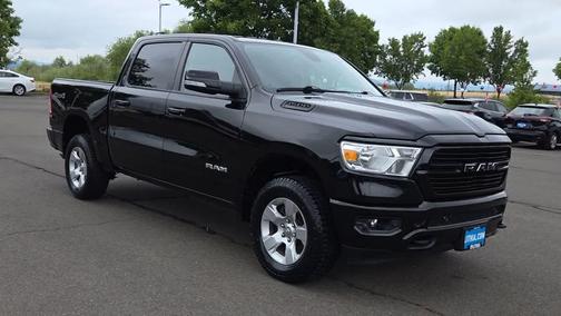 Diamond Black Crystal Pearlcoat 2019 RAM 1500 Big Horn