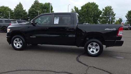 Diamond Black Crystal Pearlcoat 2019 RAM 1500 Big Horn