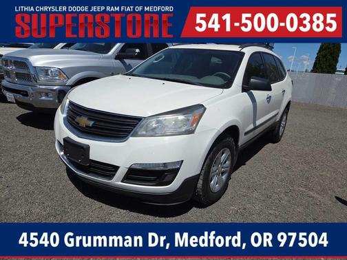 White 2015 Chevrolet Traverse LS