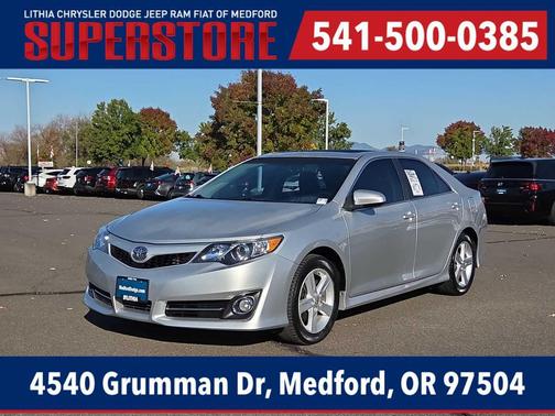 Classic Silver Metallic 2013 Toyota Camry SE