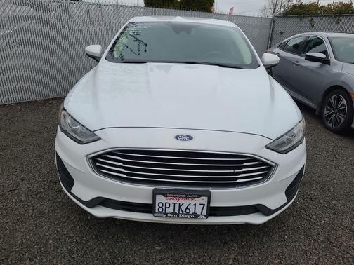 2020 Ford Fusion SE