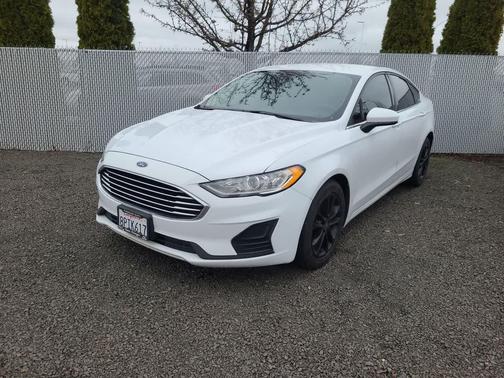 2020 Ford Fusion SE