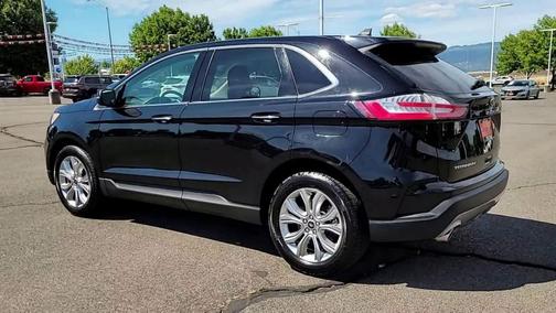 2023 Ford Edge Titanium