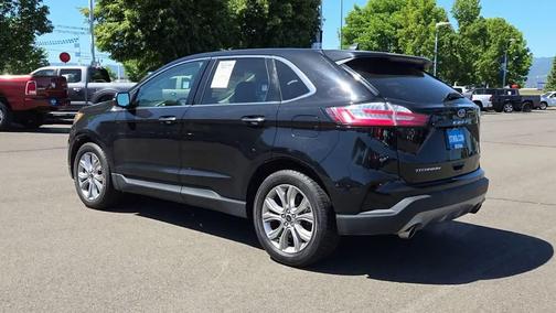 Agate Black Metallic 2023 Ford Edge Titanium