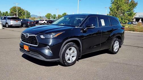 2022 Toyota Highlander LE