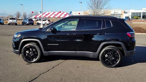 Diamond Black Crystal Pearlcoat 2025 Jeep Compass Latitude