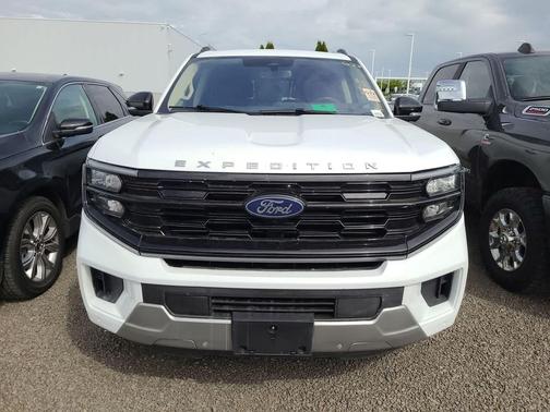 Oxford White 2025 Ford Expedition Platinum
