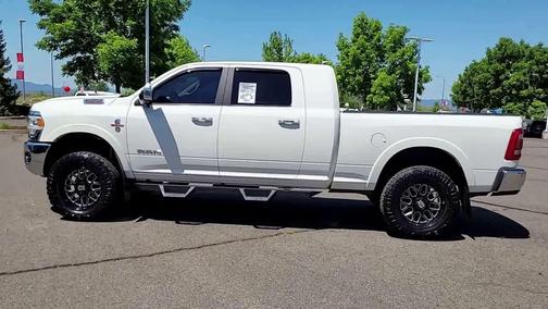 Pearl White 2019 RAM 3500 Laramie
