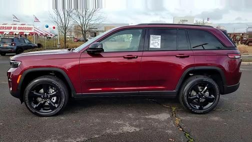 Velvet Red Pearlcoat 2025 Jeep Grand Cherokee Altitude