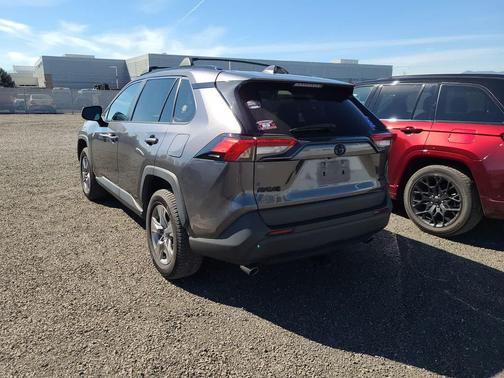 2022 Toyota RAV4 Hybrid LE