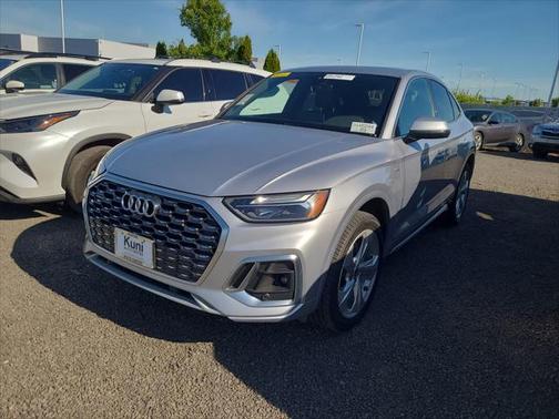2022 Audi Q5 45 S line Premium Plus