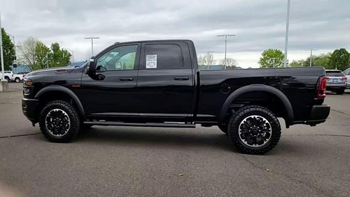 Diamond Black Crystal Pearlcoat 2026 RAM 2500 Warlock