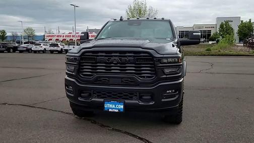 Diamond Black Crystal Pearlcoat 2026 RAM 2500 Warlock