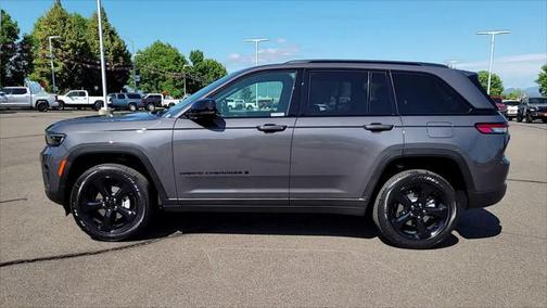 2025 Jeep Grand Cherokee Altitude