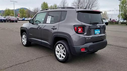 Granite Crystal Metallic Clearcoat 2017 Jeep Renegade Latitude