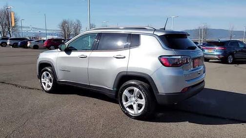 2023 Jeep Compass Latitude