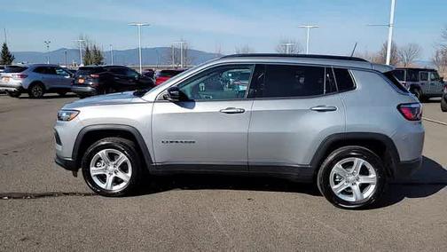 2023 Jeep Compass Latitude