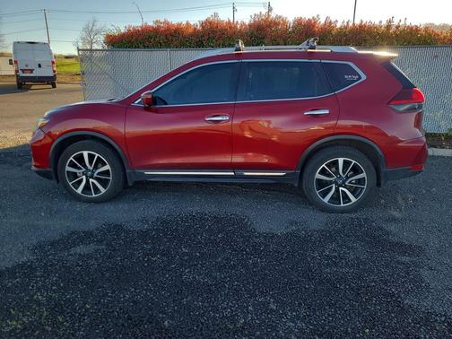 2020 Nissan Rogue SL