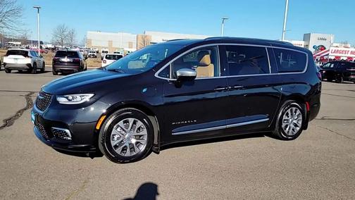 2023 Chrysler Pacifica L