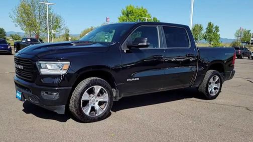 Diamond Black Crystal Pearlcoat 2023 RAM 1500 Laramie