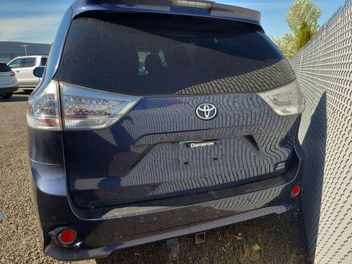 2019 Toyota Sienna SE