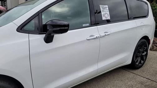 2026 Chrysler Pacifica L