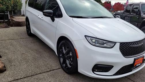 2026 Chrysler Pacifica L