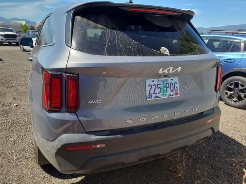2022 Kia Sorento LX