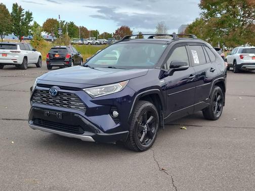 2020 Toyota RAV4 Hybrid SE