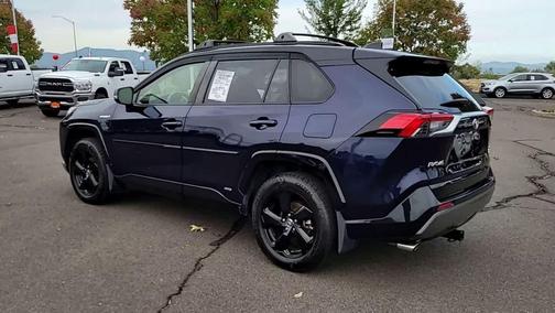 2020 Toyota RAV4 Hybrid SE