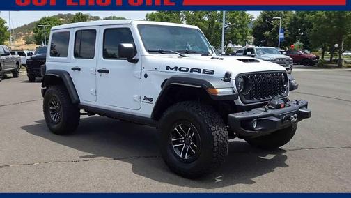 Bright White Clearcoat 2026 Jeep Wrangler Moab 392
