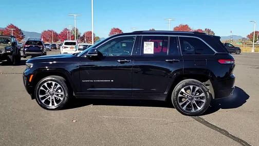 2023 Jeep Grand Cherokee Overland