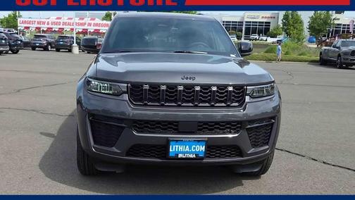 Baltic Gray Metallic Clearcoat 2026 Jeep Grand Cherokee Altitude