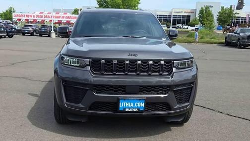 Baltic Gray Metallic Clearcoat 2026 Jeep Grand Cherokee Altitude